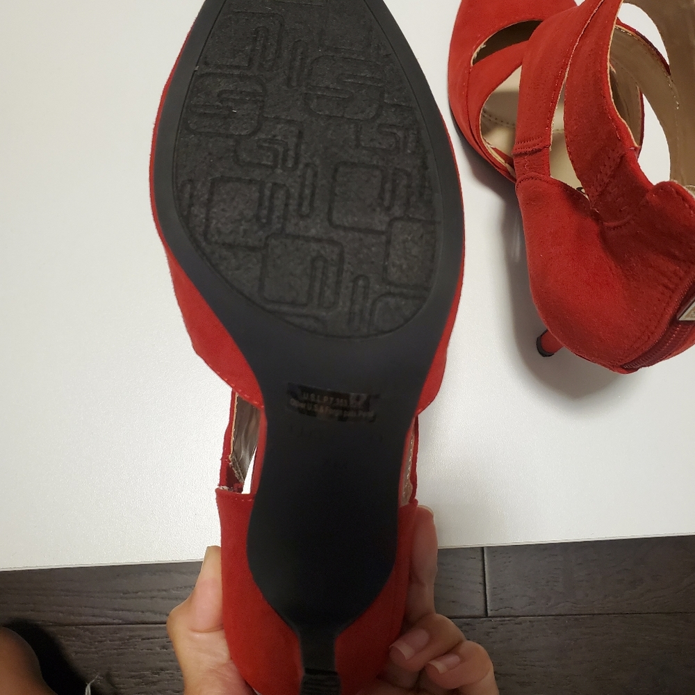 Pointed Shoes - Picture 4 of 5
